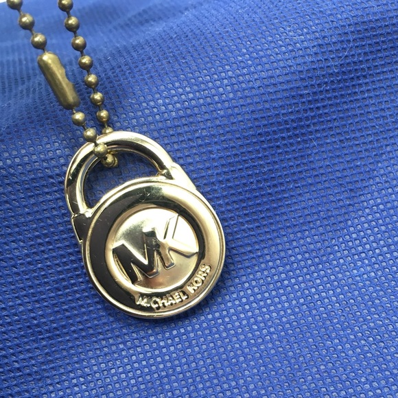 MICHAEL KORS GOLD TONE EMBOSSED LOCK CHARM BALLCHAIN KEY FOB KEYCHAIN HANG TAG - Picture 3 of 6